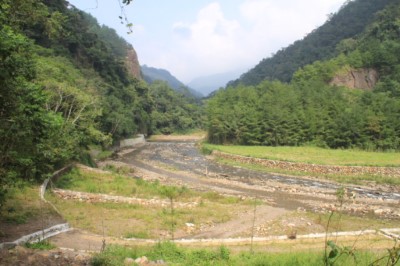 橫流溪河道清淤，調整流心