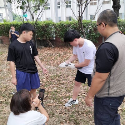 和平國中范志傑主任至台中一中推廣原住民傳統文化及改良式獵具