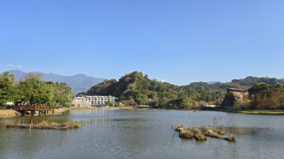 東勢林業文化園區燃料倉、貯木池冬天景色